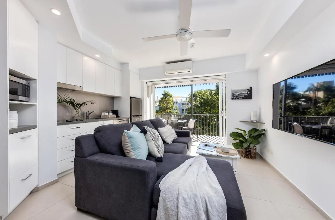 Elegant Modern Coastal Escape Steps From Noosa Main Beach Διαμέρισμα Noosa Heads