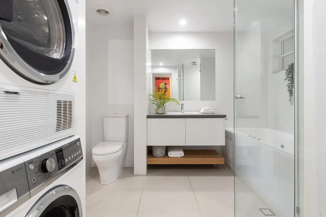 Elegant Modern Coastal Escape Steps From Noosa Main Beach 0*, Noosa Heads